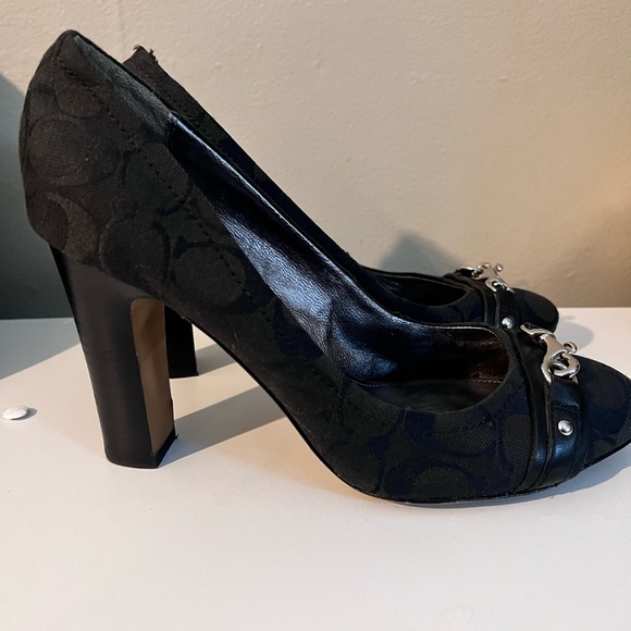 COACH HEELS - Picture 3 of 8